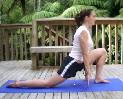 Hvordan til at strække til splits. Varm op før strækning for splits: Det er vigtigt, at dine muskler være varm.