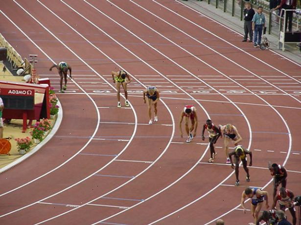 Sådan udfyldes en 800 meter løb. Kend dine konkurrenter og kender dit tempo.